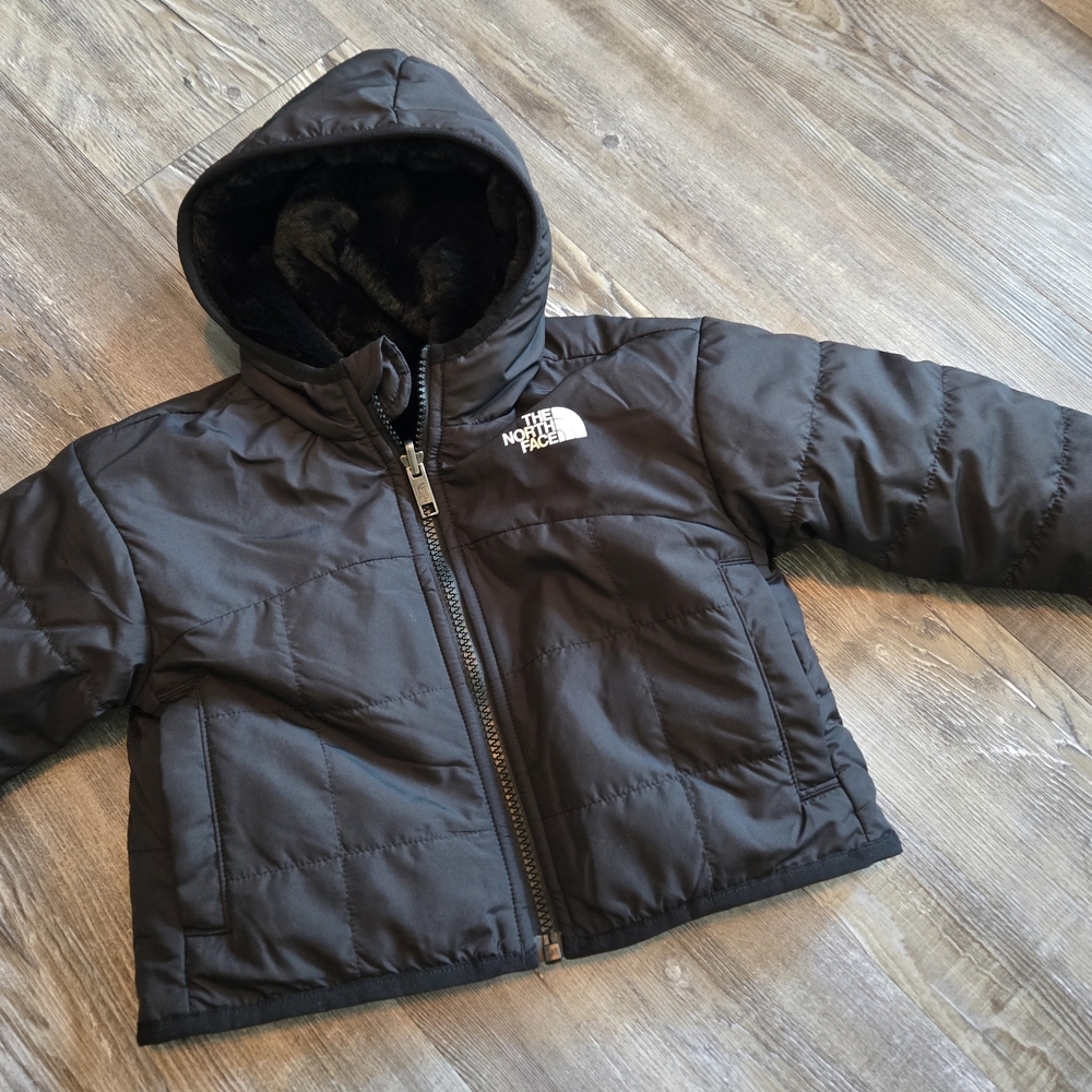 2T The North Face Black Quilted Hooded Puffer Jacket Reversable